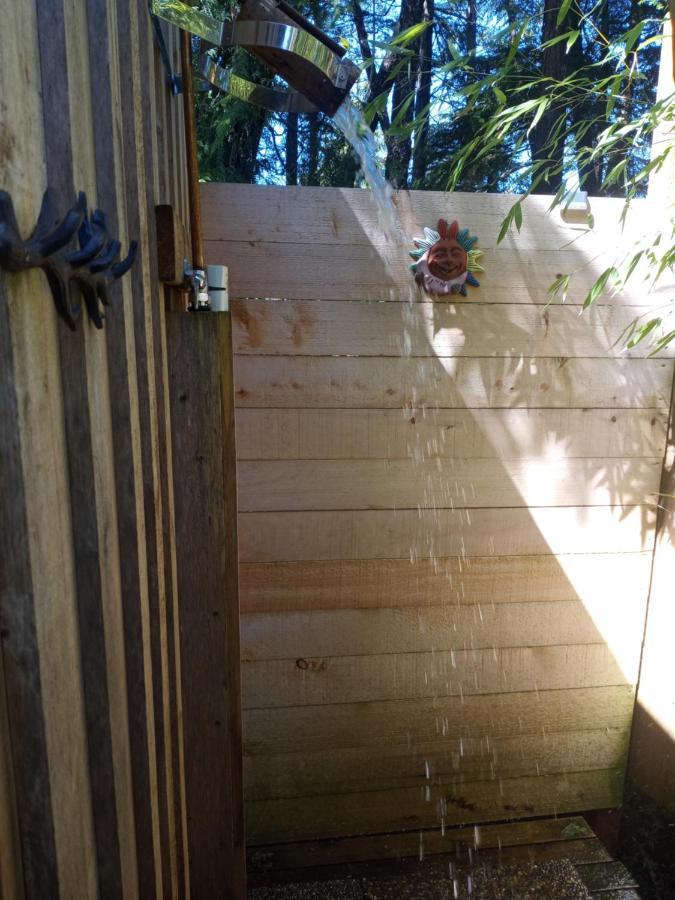 Forest Sweet Retreat Hot Tub & Wood Fired Sauna Ucluelet Zewnętrze zdjęcie