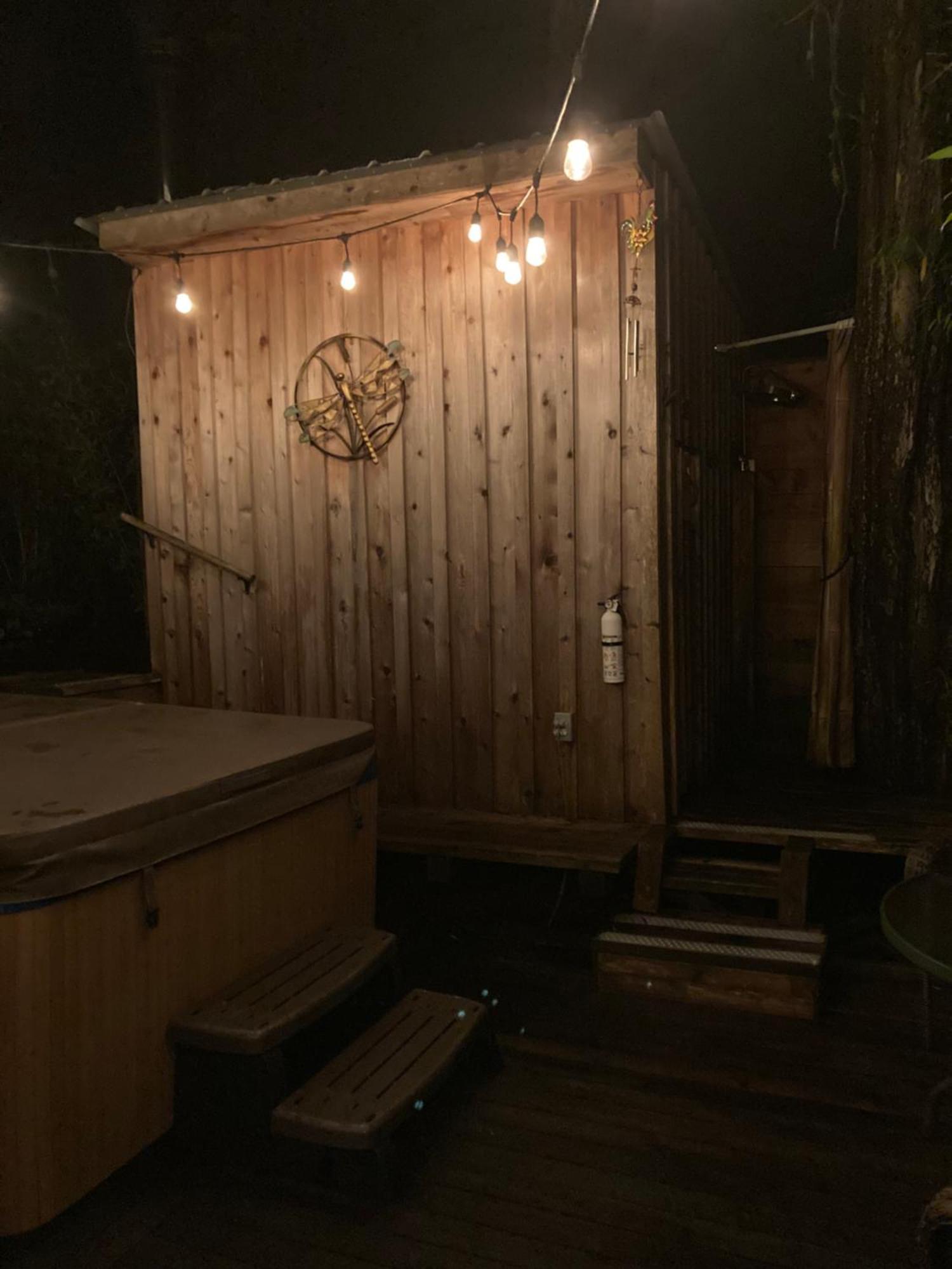 Forest Sweet Retreat Hot Tub & Wood Fired Sauna Ucluelet Zewnętrze zdjęcie